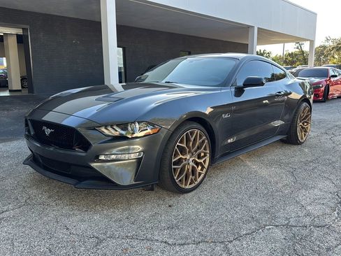 Used 2020 Ford Mustang GT image 3