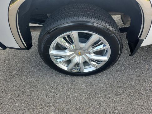 Certified 2023 Chevrolet Silverado 1500 High Country w/ Technology Package AWD/4WD image 6