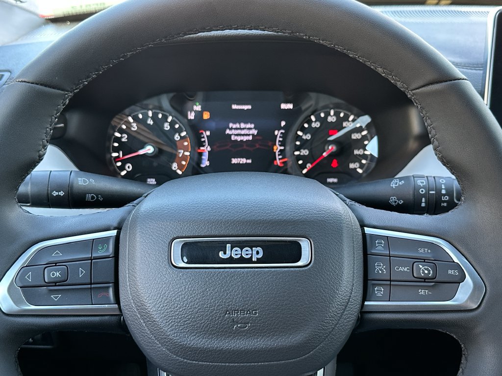Used 2025 Jeep Compass Limited AWD/4WD image 20