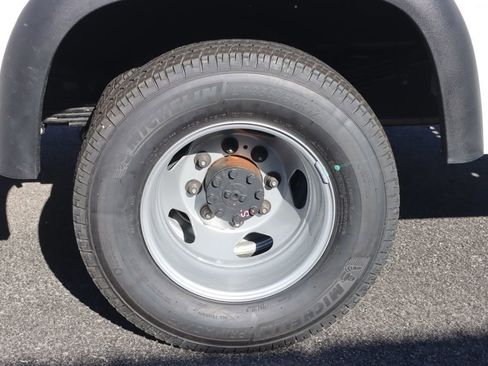 New 2025 GMC Sierra 3500 Pro w/ Convenience Package image 22