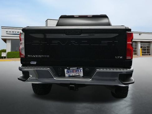 Used 2024 Chevrolet Silverado 2500 LTZ AWD/4WD image 4