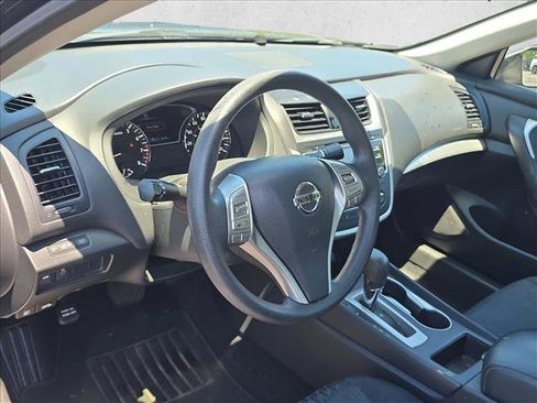 Used 2018 Nissan Altima 2.5 S w/ S Convenience Package FWD image 12