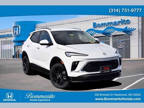 Used 2024 Buick Encore GX Sport Touring image 1