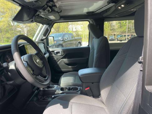 Used 2026 Jeep Wrangler Sport S AWD/4WD image 12