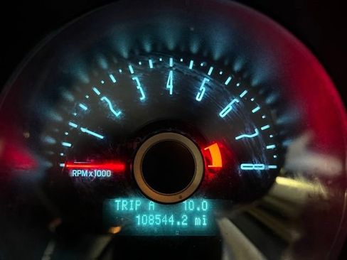 Used 2014 Ford Mustang Coupe RWD image 16