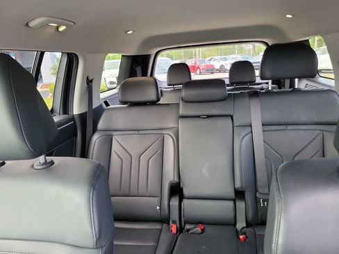 Used 2025 Hyundai Santa Fe SEL FWD image 38