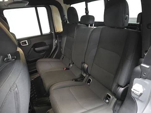 Used 2020 Jeep Gladiator Sport w/ Quick Order Package 24S image 31