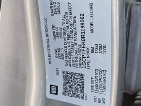 Used 2024 Chevrolet Colorado ZR2 w/ ZR2 Convenience Package III image 21