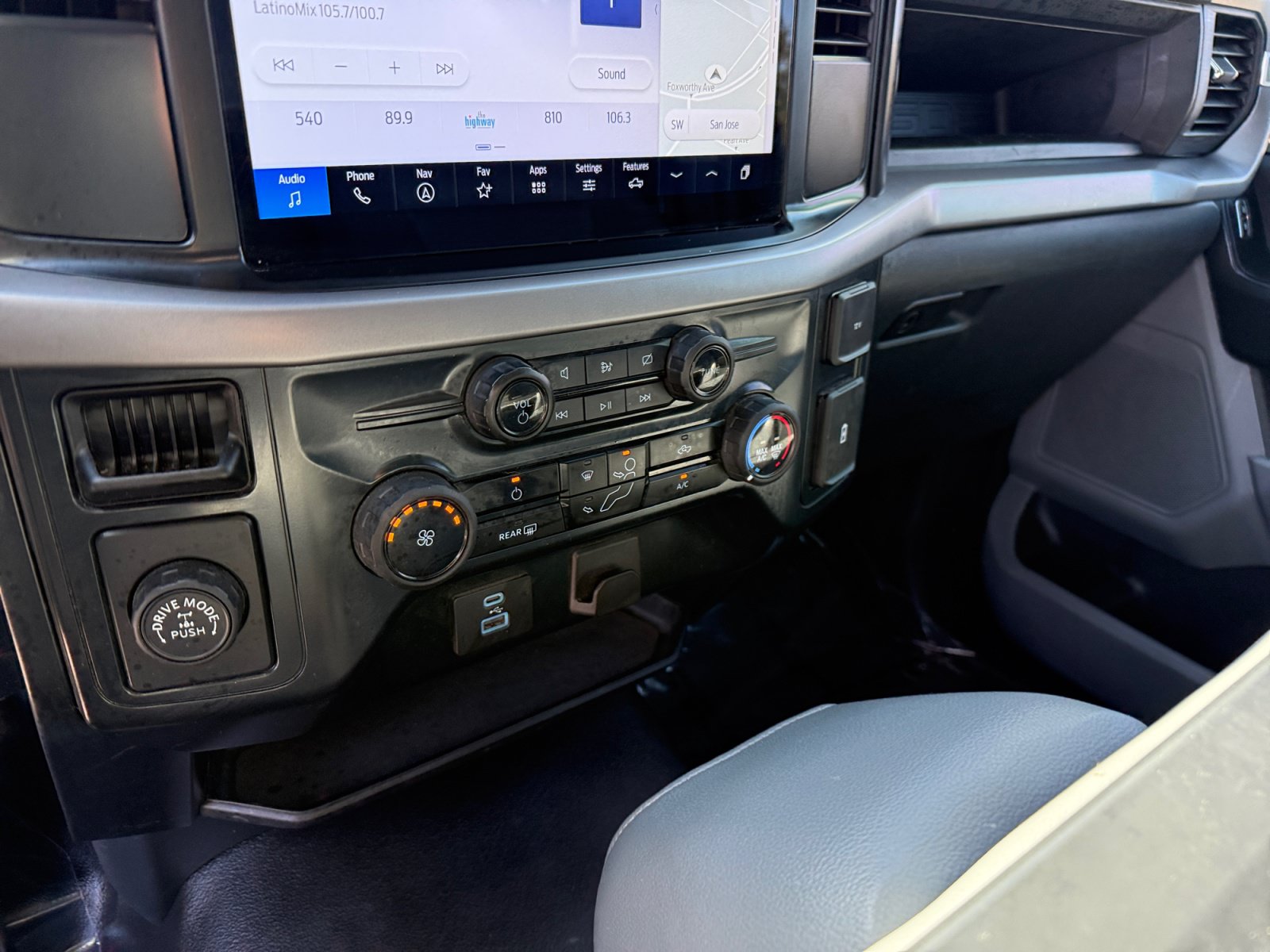 Used 2024 Ford F150 XL w/ Equipment Group 103A High RWD image 13