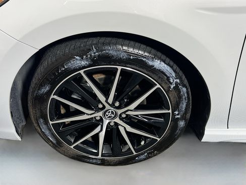 Used 2023 Toyota Camry SE FWD image 13