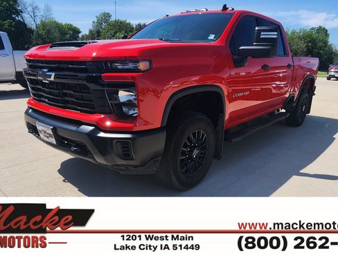 Used 2025 Chevrolet Silverado 2500 W/T AWD/4WD image 1