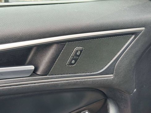 Used 2019 Ford Edge SEL w/ Equipment Group 201A AWD/4WD image 18
