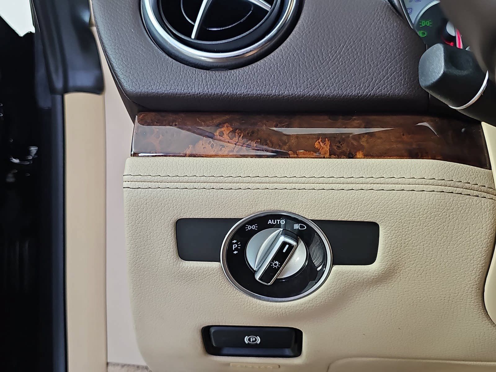 Used 2016 Mercedes-Benz SL 400 image 24