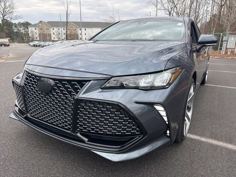 Used 2019 Toyota Avalon XSE image 1