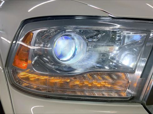 Used 2016 RAM 1500 Limited image 29