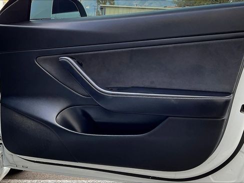 Used 2018 Tesla Model 3 Long Range image 21