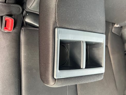 Used 2015 Toyota RAV4 LE AWD/4WD image 21