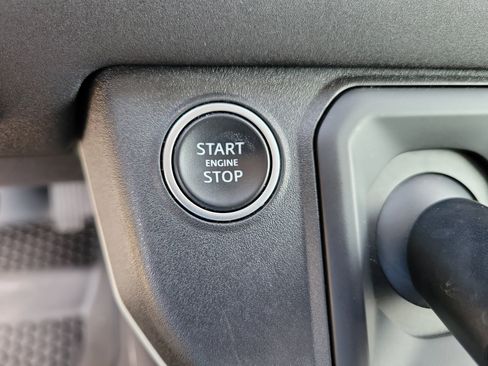 Used 2020 Land Rover Defender 110 First Edition image 12