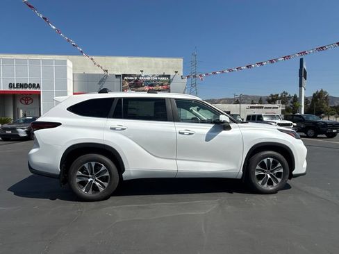 New 2026 Toyota Highlander XLE AWD/4WD image 12