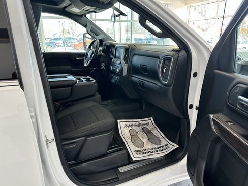 Used 2022 GMC Sierra 2500 SLE w/ Snow Plow Prep/Camper Package image 15