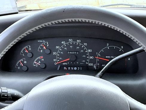 Used 2001 Ford Excursion XLT AWD/4WD image 12