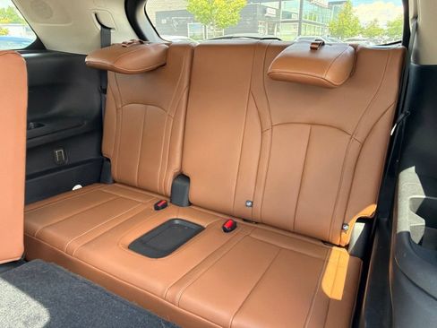 Certified 2024 INFINITI QX60 Sensory AWD/4WD image 9