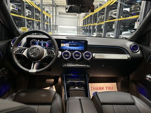 Certified 2024 Mercedes-Benz GLB 250 4MATIC image 23