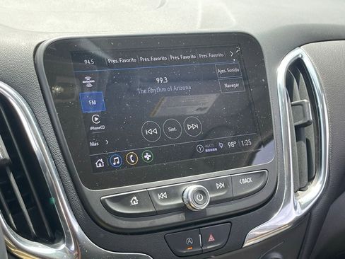 Used 2023 Chevrolet Equinox LT image 12