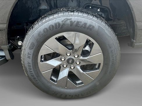 Used 2024 Ford F150 Lightning Flash image 9