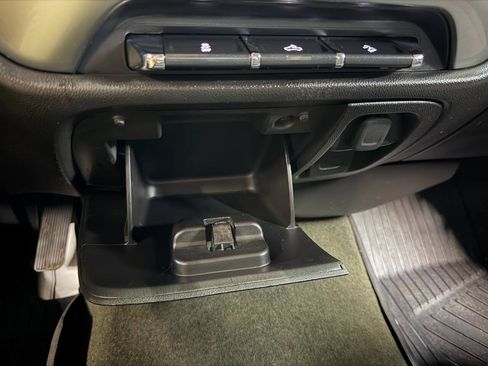 Used 2017 Chevrolet Silverado 1500 LT w/ All Star Edition AWD/4WD image 33