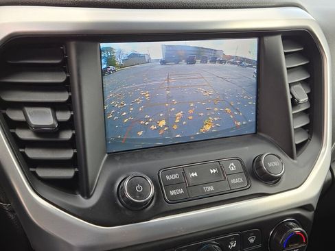 Used 2018 GMC Acadia SLT image 32