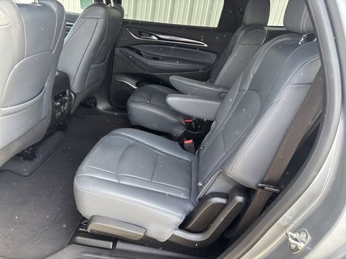 Used 2024 Buick Enclave Premium image 29