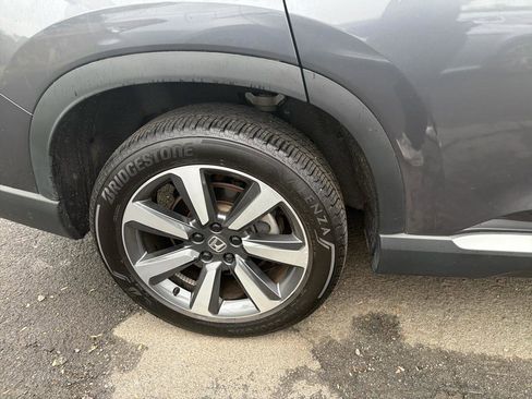 Used 2025 Honda Pilot Touring image 5