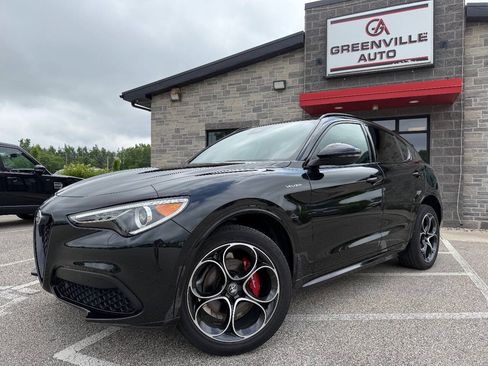 Used 2022 Alfa Romeo Stelvio Veloce AWD/4WD image 1