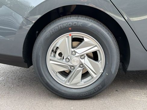 New 2026 Hyundai Elantra SE image 18