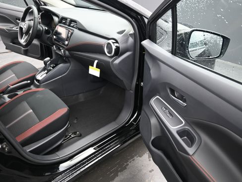 New 2025 Nissan Versa SR w/ Trunk Package image 20