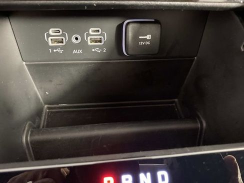 Used 2025 Jeep Grand Cherokee Limited AWD/4WD image 21