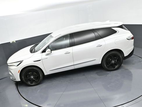 Used 2023 Buick Enclave Essence w/ Sport Touring Edition image 43