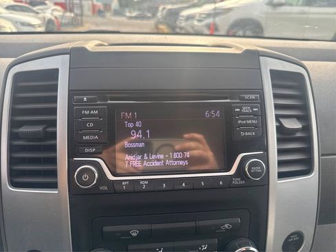 Used 2018 Nissan Frontier S RWD image 11