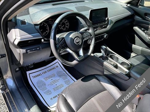 Used 2023 Nissan Altima 2.5 SR FWD image 11