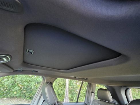 New 2025 Jeep Grand Cherokee Altitude image 7