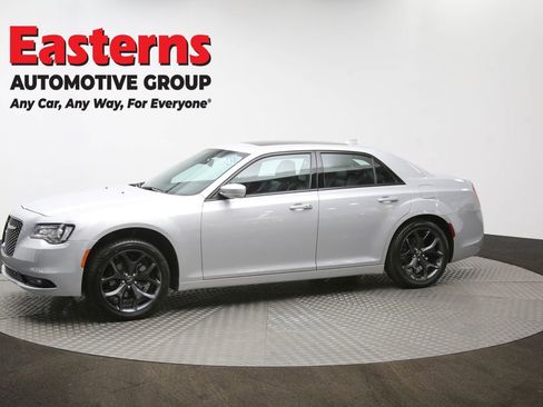 Used 2023 Chrysler 300 S image 60