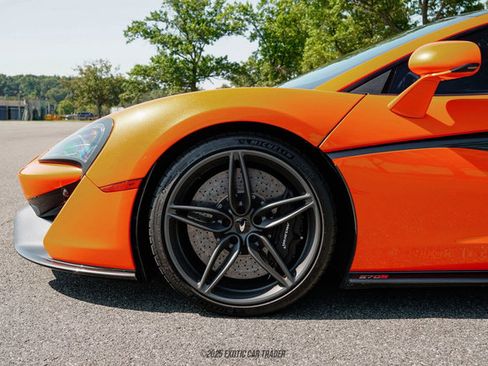 Used 2019 McLaren 570S Spider image 4