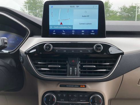 Certified 2022 Ford Escape SEL w/ Technology Package image 10