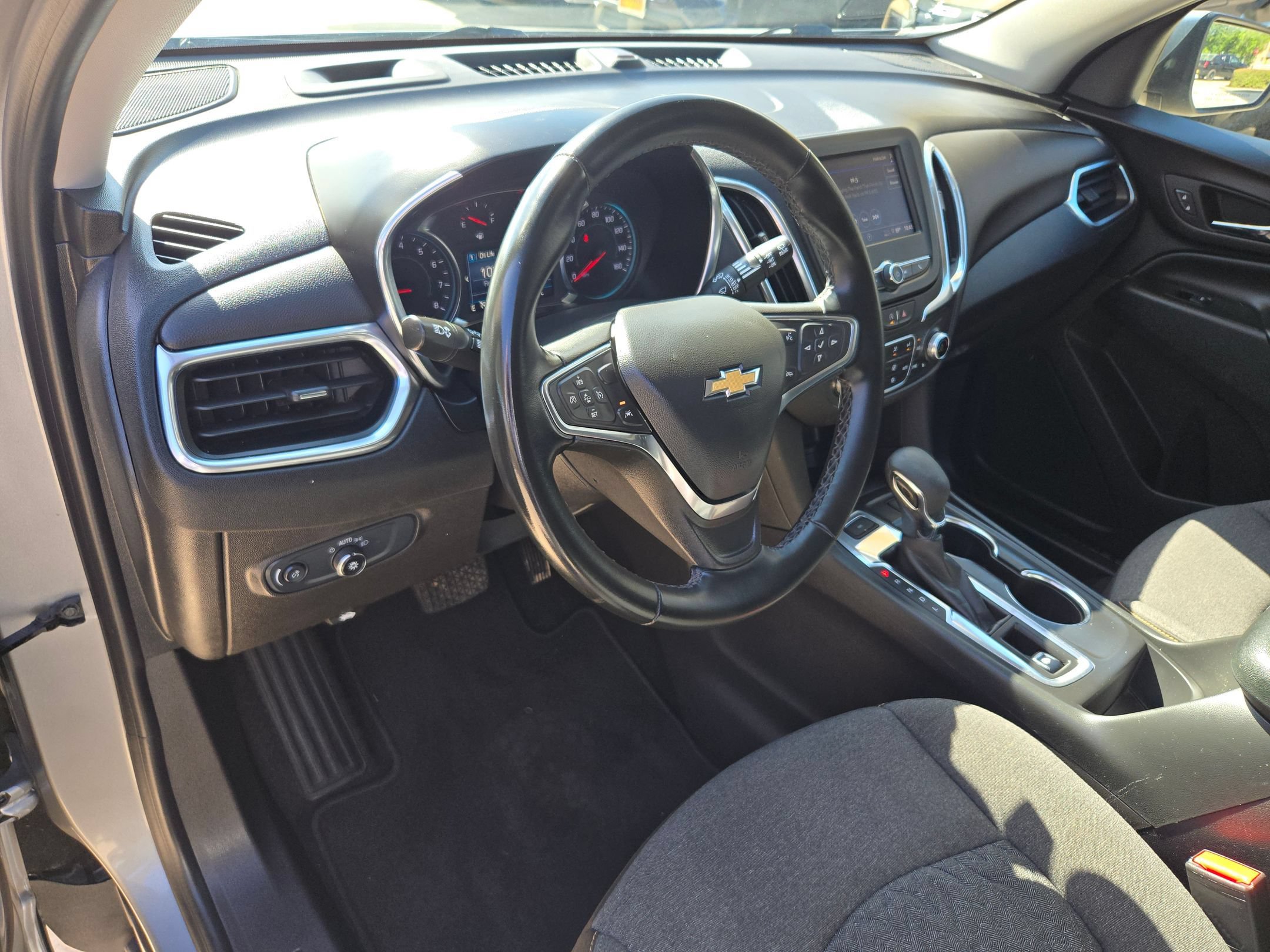 Used 2024 Chevrolet Equinox LT AWD/4WD image 10