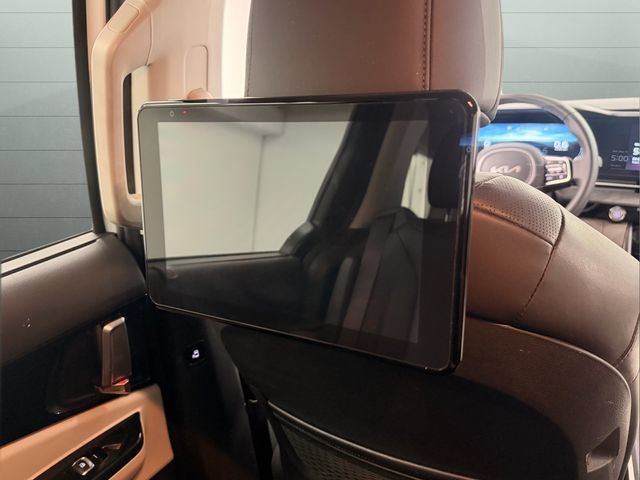Used 2024 Kia Carnival SX FWD image 16