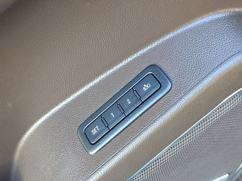 Used 2016 Chevrolet Tahoe LTZ AWD/4WD image 27