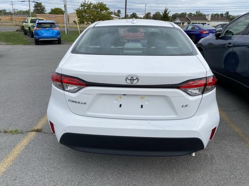 Used 2023 Toyota Corolla LE image 5