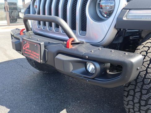 Used 2018 Jeep Wrangler Unlimited Rubicon AWD/4WD image 22