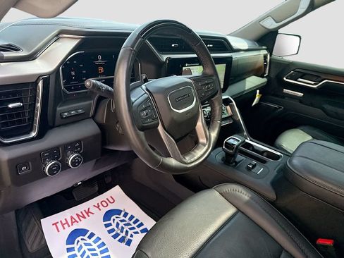 Used 2025 GMC Sierra 1500 Denali w/ Technology Package AWD/4WD image 9
